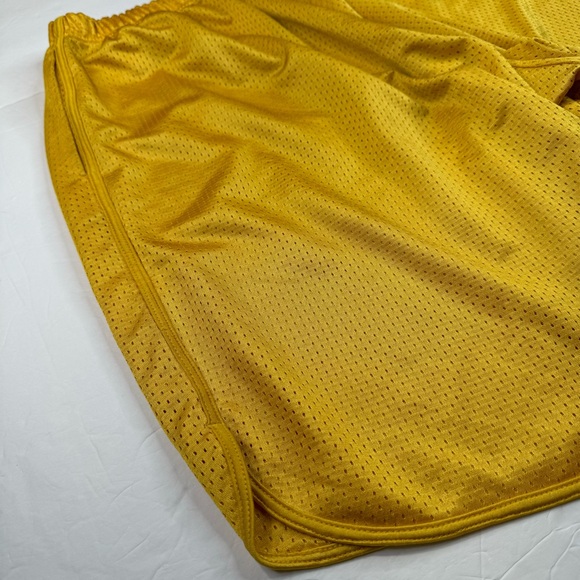 *Supreme Shorts Men's Size XLarge Yellow Basketball Paw Zip Packet Elastic Waist - Picture 10 of 16